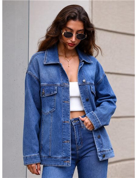Chaqueta vaquera oversize con bolsillos