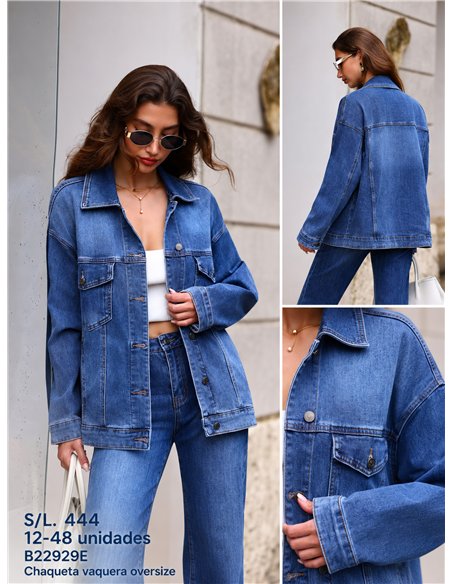 Chaqueta vaquera oversize con bolsillos