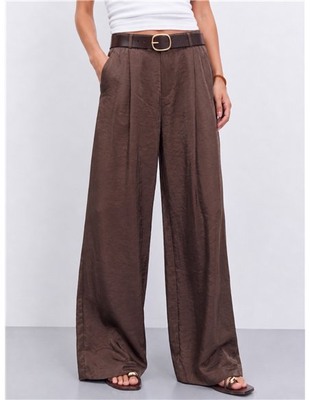 Pantalón wide leg fluido con cinturón