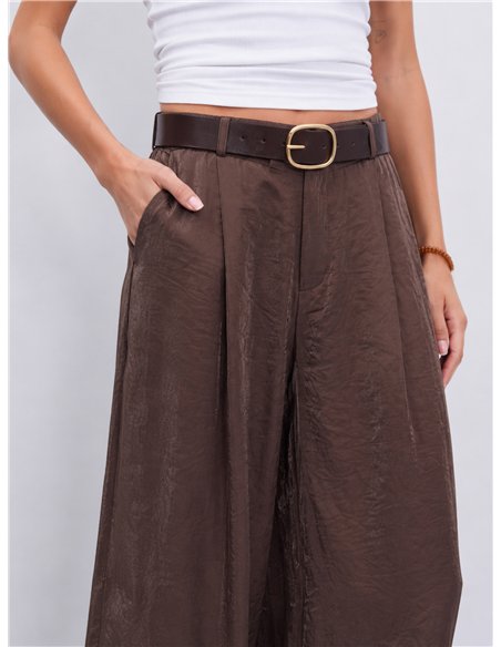 Pantalón wide leg fluido con cinturón