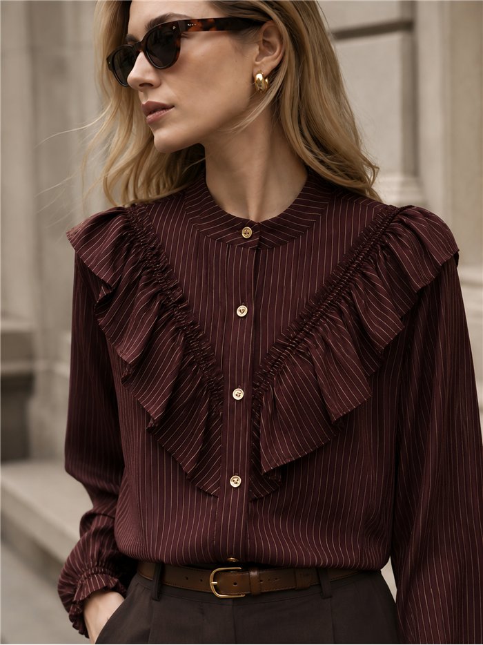 Blusa de rayas con volantes