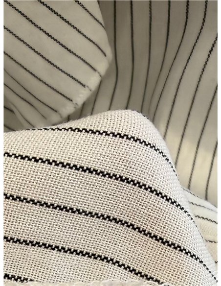 Blusa de rayas con volantes