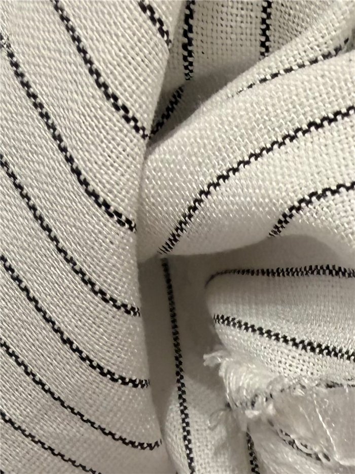 Camisa de rayas con lazada