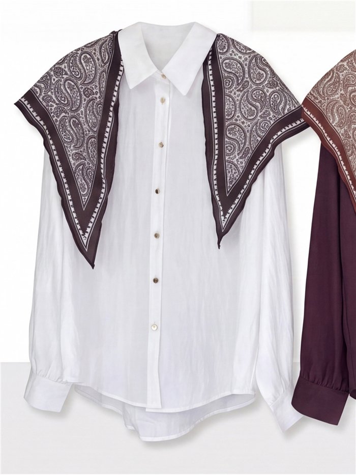 Camisa con pañuelo estampado