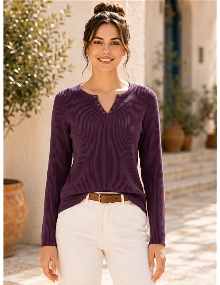 Pull côtelé avec boutons au col