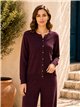 Conjunto chaqueta de botones dorados y pantalón wide leg