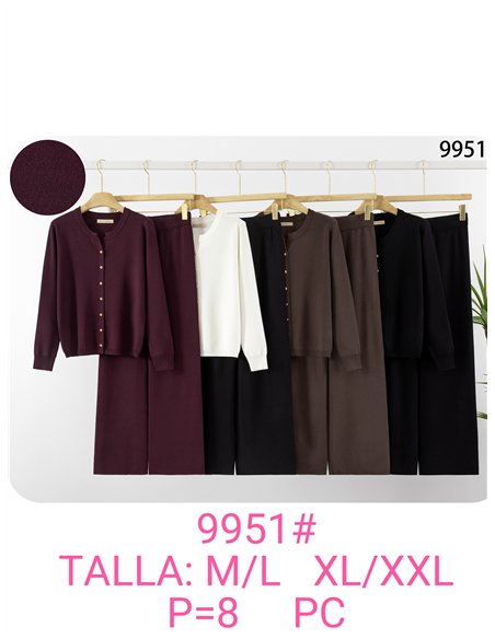 Conjunto chaqueta de botones dorados y pantalón wide leg