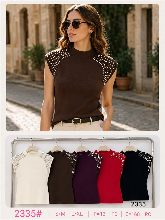 Top de punto con strass en hombros