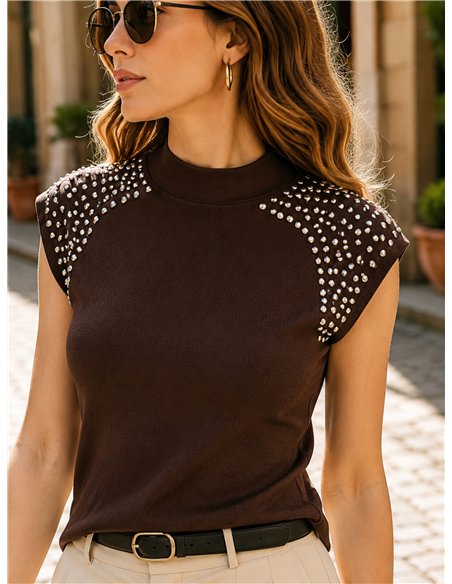 Top de punto con strass en hombros