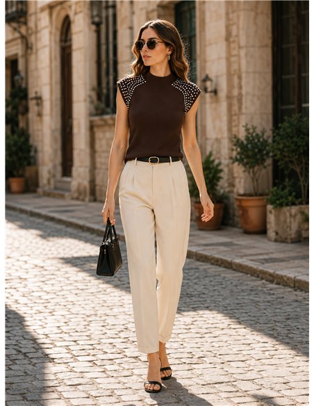Top de punto con strass en hombros