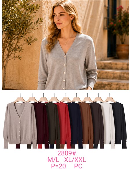Chaqueta de punto cuello pico con botones dorados