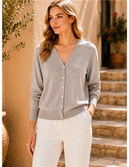 Chaqueta de punto cuello pico con botones dorados