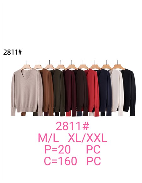 Jersey cuello pico con botones dorados en puños