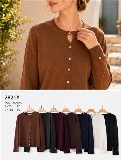 Giacca in maglia con bottoni dorati 2