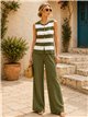 Conjunto chaleco de punto rayas y pantalón wide leg