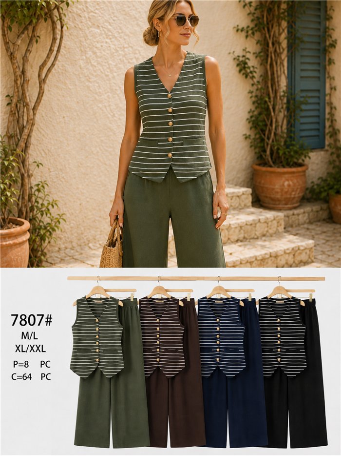 Conjunto de colete listrado e calças de pernas largas