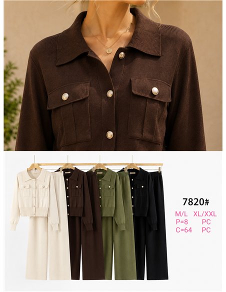Completo composto da giacca in maglia con tasche e pantaloni a gamba larga