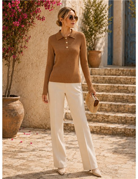 Pull à col roulé en maille côtelée avec boutons dorés