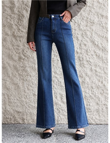 Jeans flare costura frontal