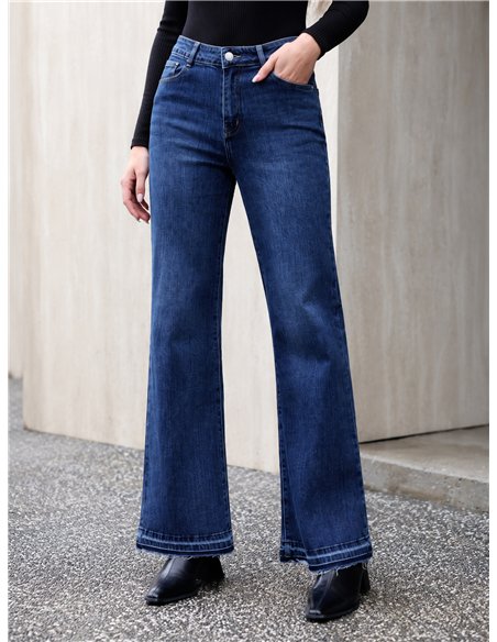 Jeans flare bajo desflecado