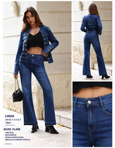Jeans flare bajo desflecado