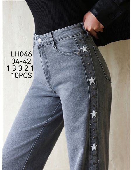 Jeans wide leg estrellas bordadas y tachas