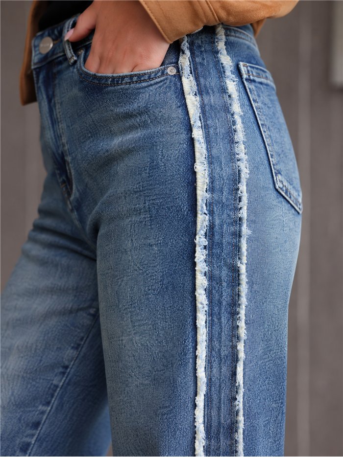 Weit geschnittene Jeans mit Fransenbesatz