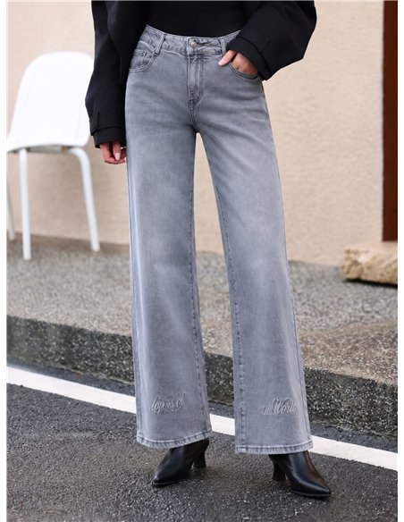 Jeans wide leg gris texto bordado