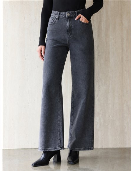 Jeans wide leg bolsillo con estrellas y strass