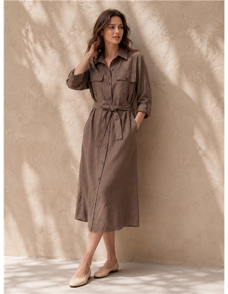 Vestido camisero midi con cinturón