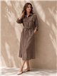 Vestido camisero midi con cinturón