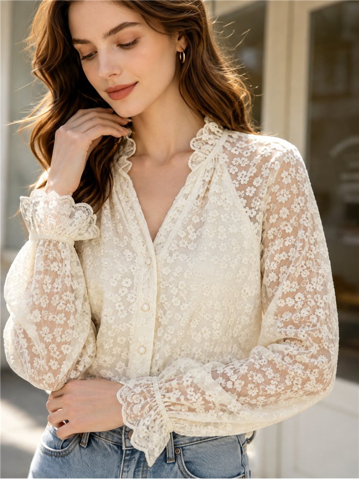 Blusa encaje floral con volante