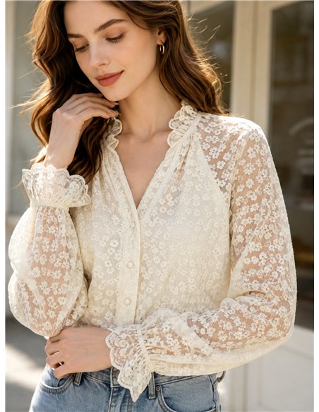 Blusa encaje floral con volante