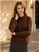 Blusa encaje floral con cuello fruncido