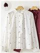 Blusa corazoncitos bordados y volante