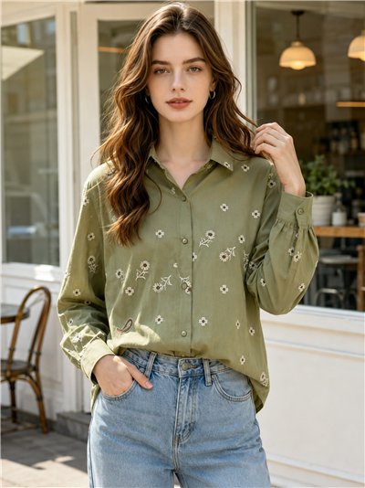 Camisa bordada de flores y paisley