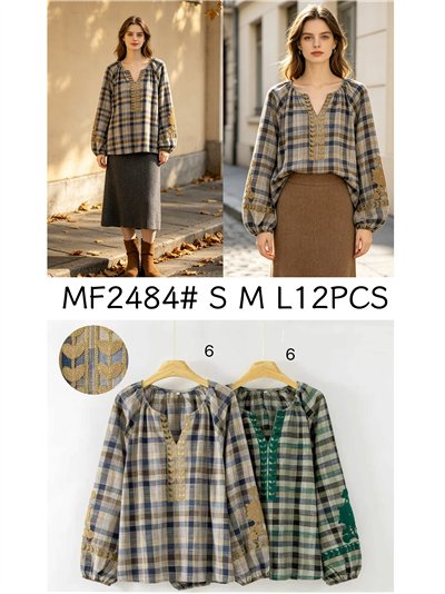 Blusa cuadros con bordado 2