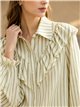 Camicia a righe con volant
