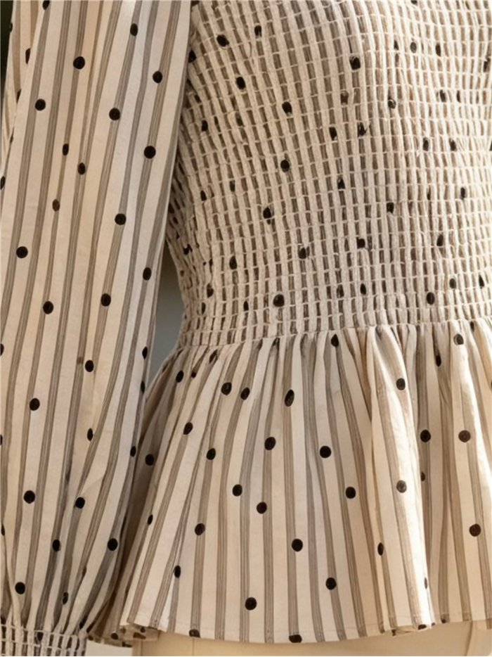 Blusa rayas y lunares con nido de abeja