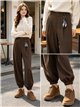 Pantalón jogger con detalle pañuelo