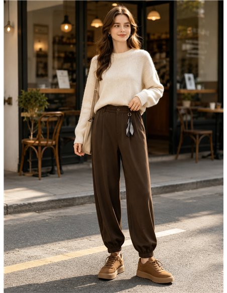 Pantalón jogger con detalle pañuelo