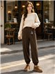Pantalón jogger con detalle pañuelo
