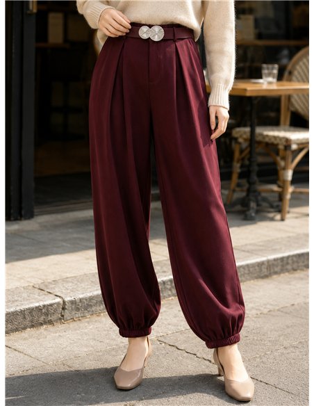 Pantalón jogger con cinturón joya