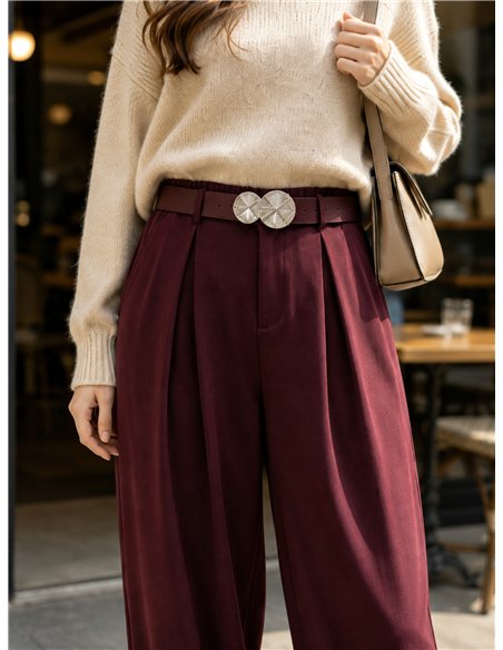 Pantalón jogger con cinturón joya