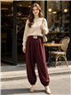 Pantalón jogger con cinturón joya