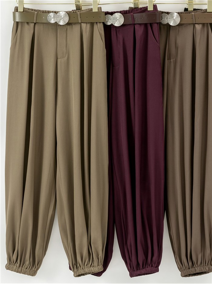 Pantalón jogger con cinturón joya