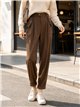 Pantalón jogger detalle solapa
