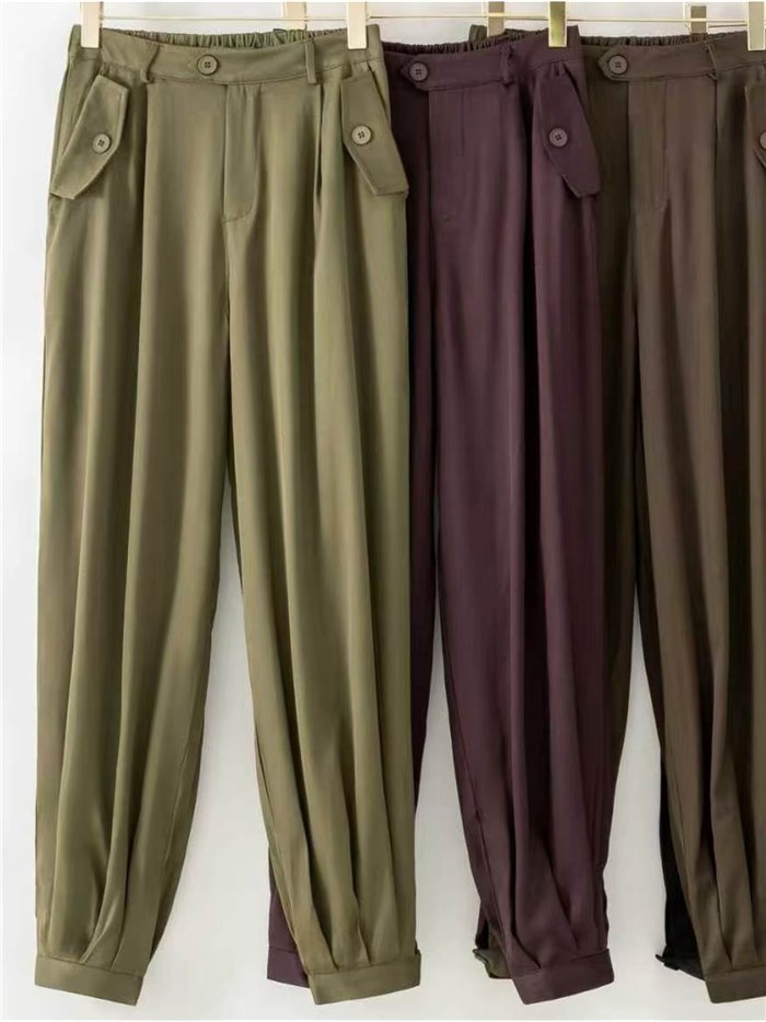 Pantalón jogger detalle solapa