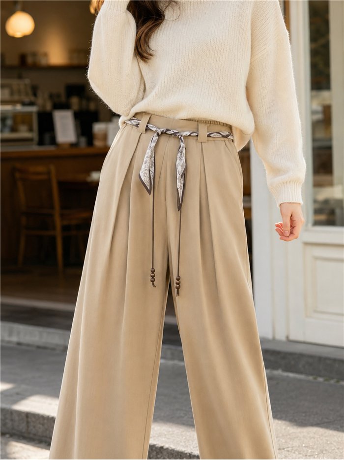 Pantalón wide leg con cinturón pañuelo