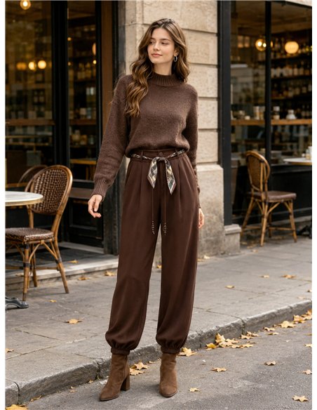 Pantalón jogger con cinturón pañuelo
